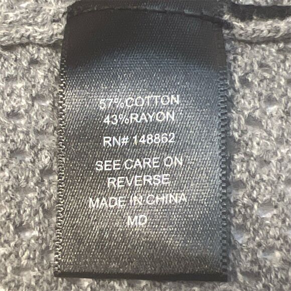 Torrid Gray Heart Print Knit Sweater Size 0 Short Sleeve V-Neck Pullover - Picture 6 of 7